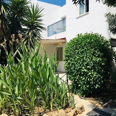 Gardens-apt * Paphos